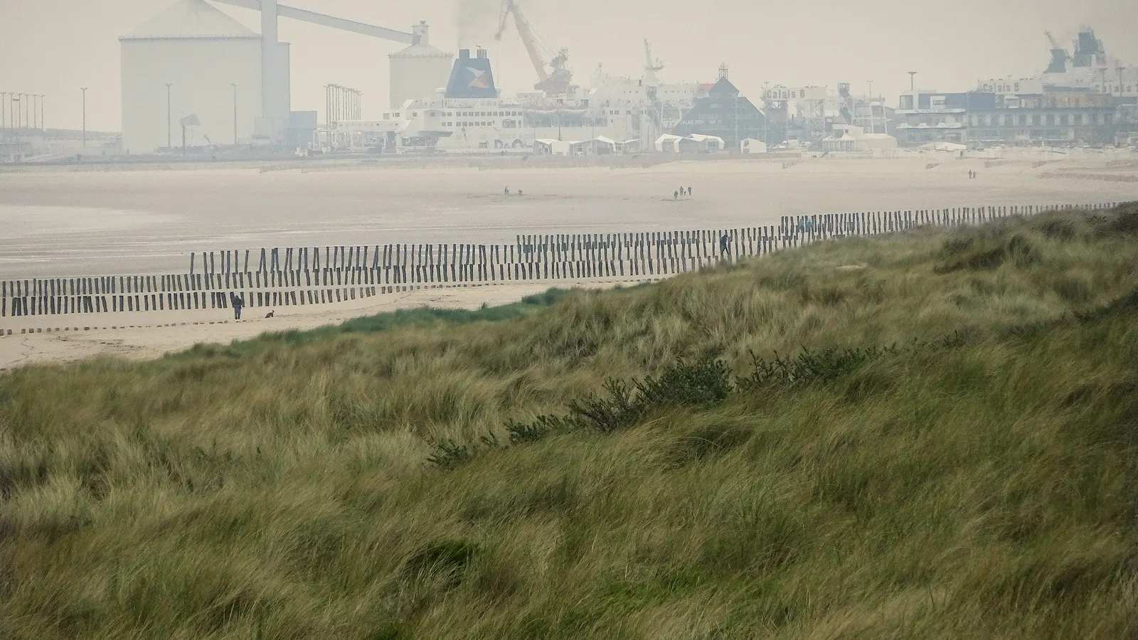 Le port de Calais et le quartier maritime du Courgain